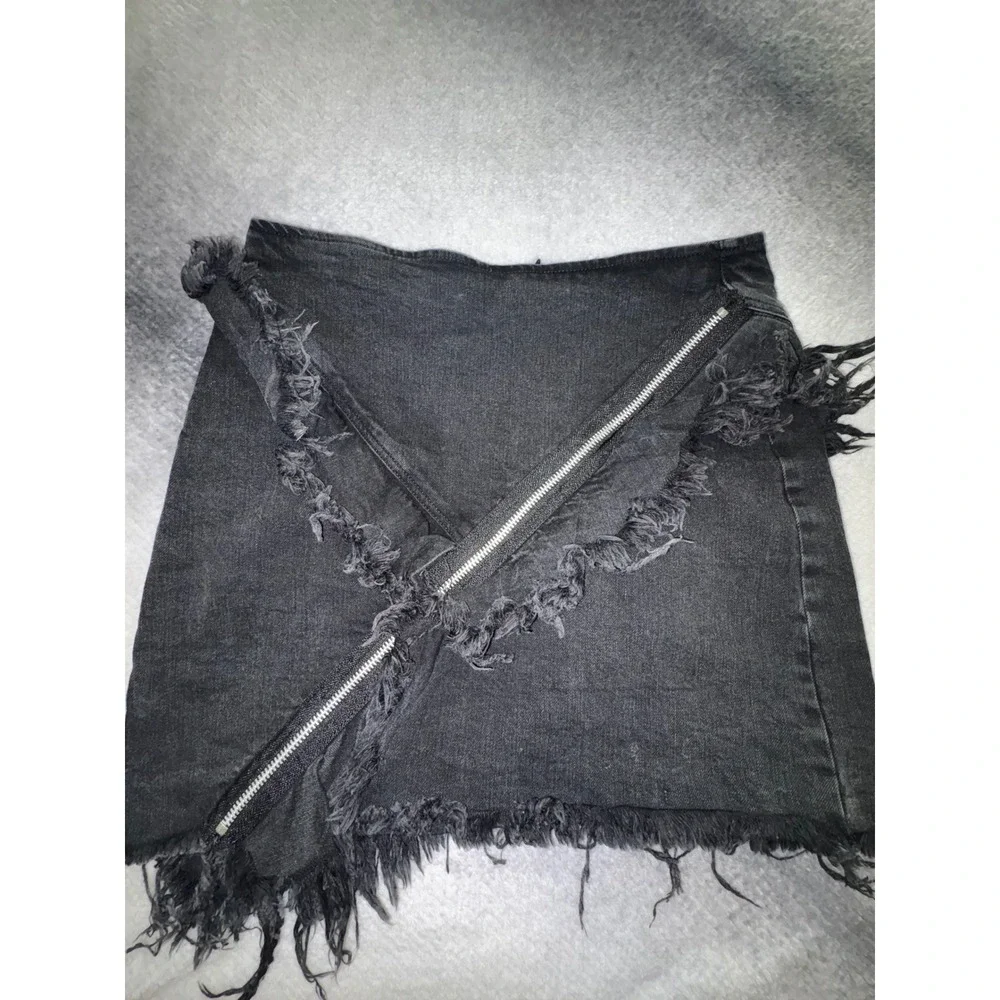 (A8) Signature 8 Womens Black Asymmetrical Zipper Frayed Denim Mini Skirt Medium